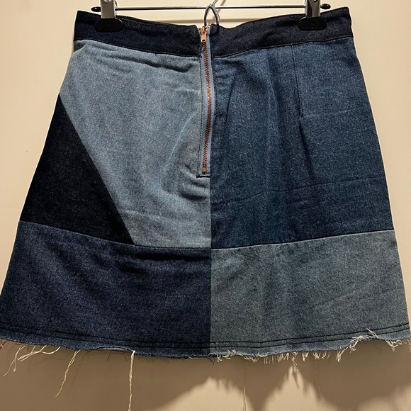 DENIM PATCH SKIRT - Picture 3 of 5